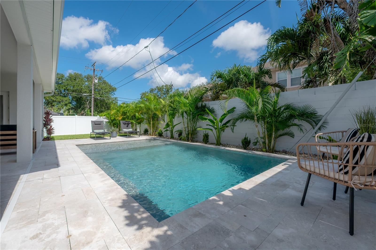 3819 W KENSINGTON AVE