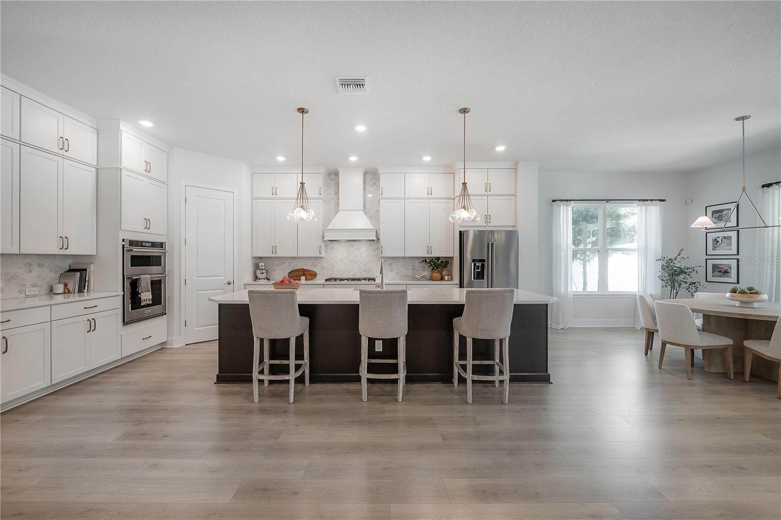 3819 W KENSINGTON AVE