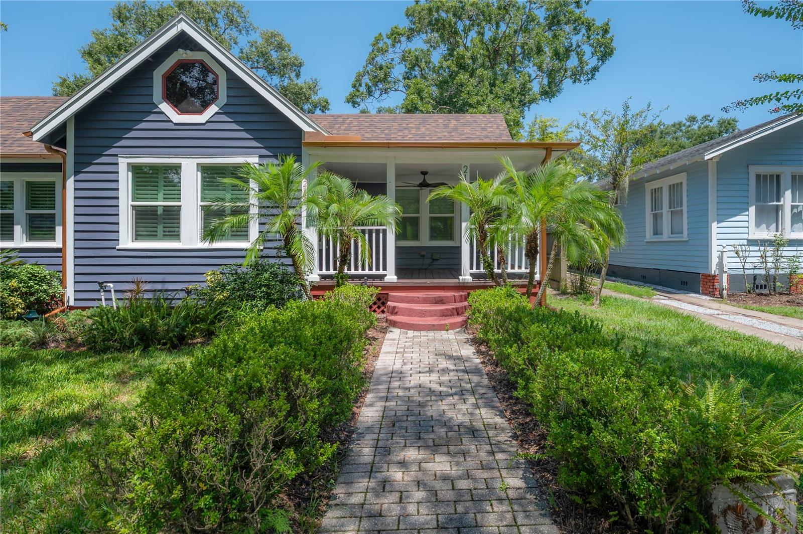 213 W COMANCHE AVE