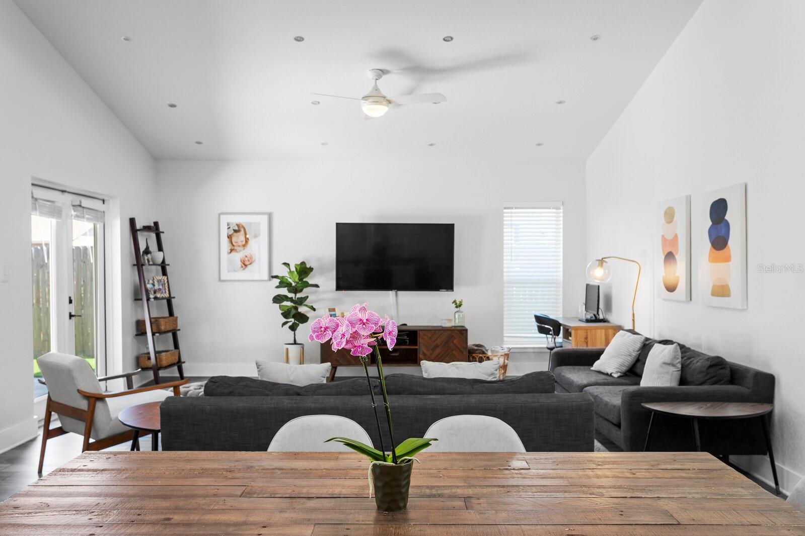 3407 W ROGERS AVE