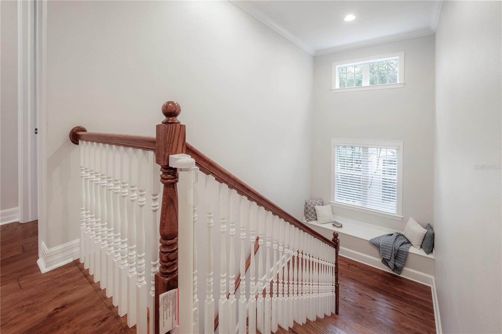 2937 W BAYSHORE CT