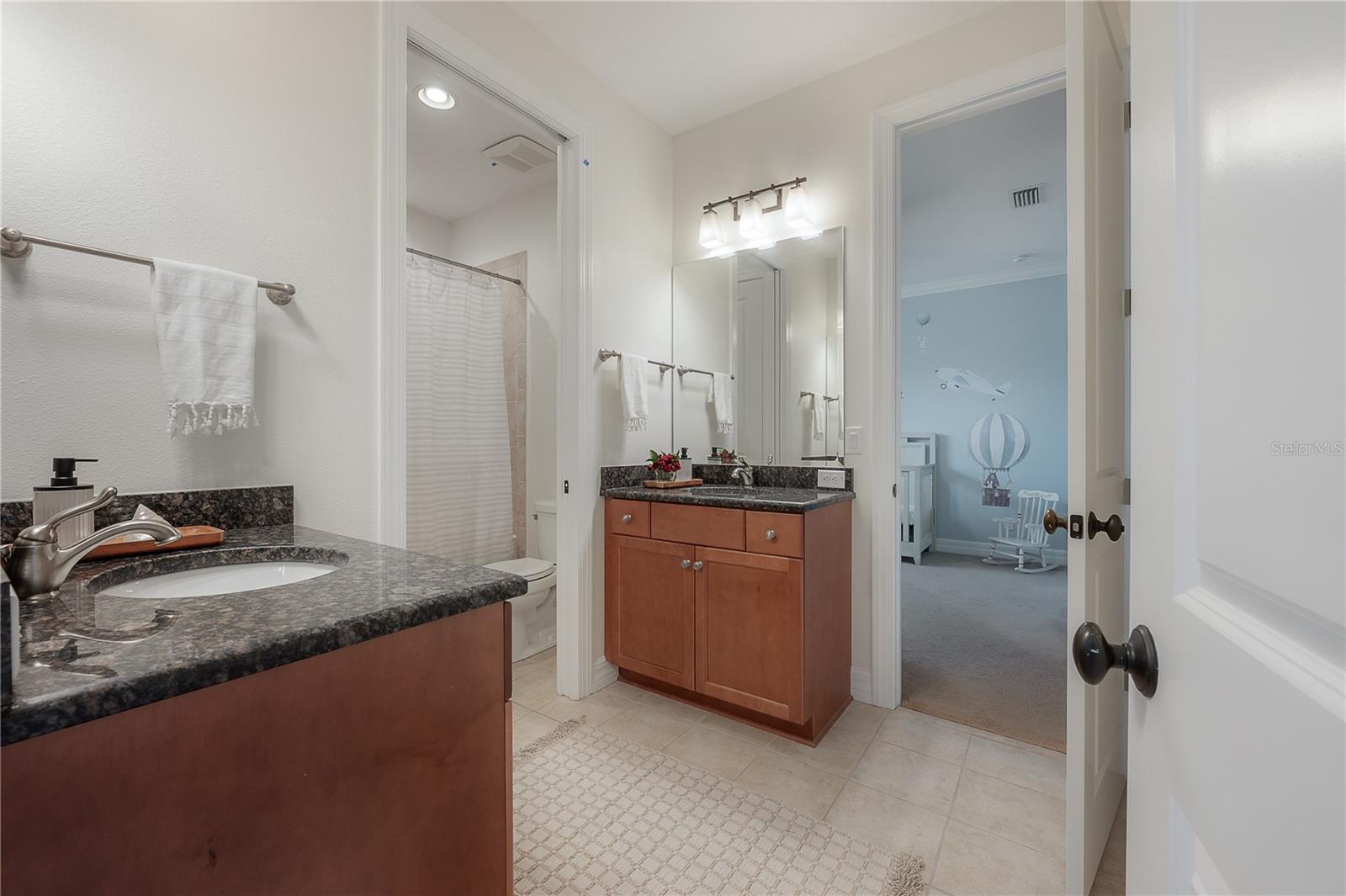 2937 W BAYSHORE CT