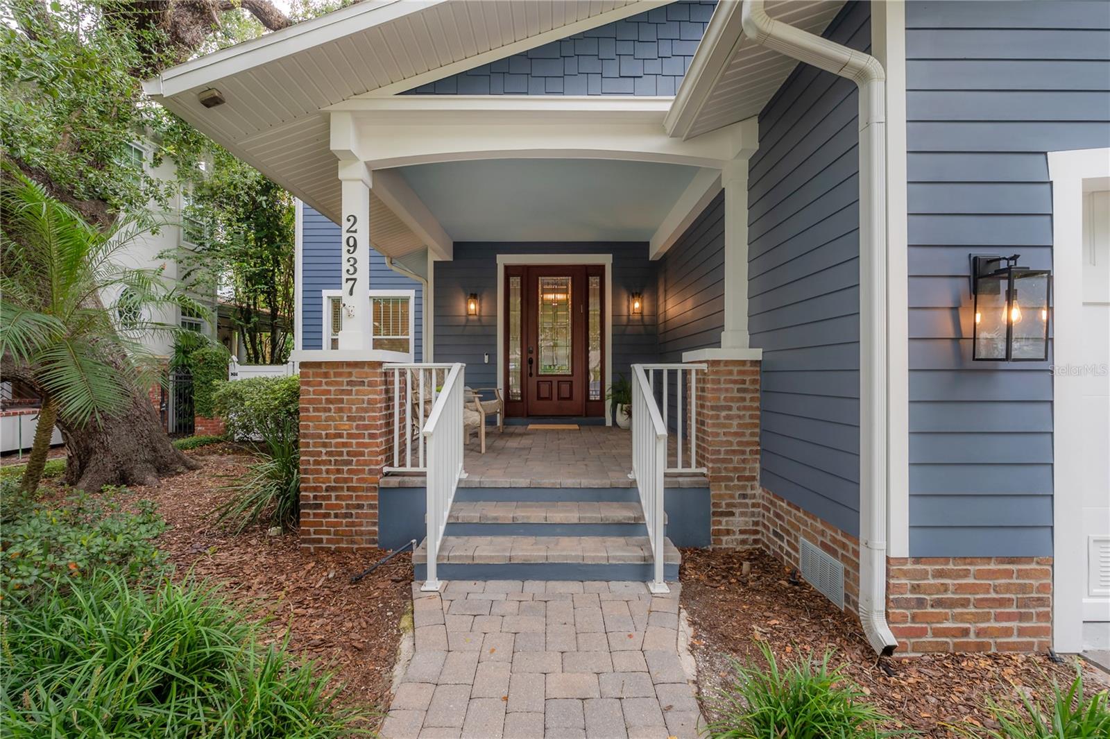 2937 W BAYSHORE CT