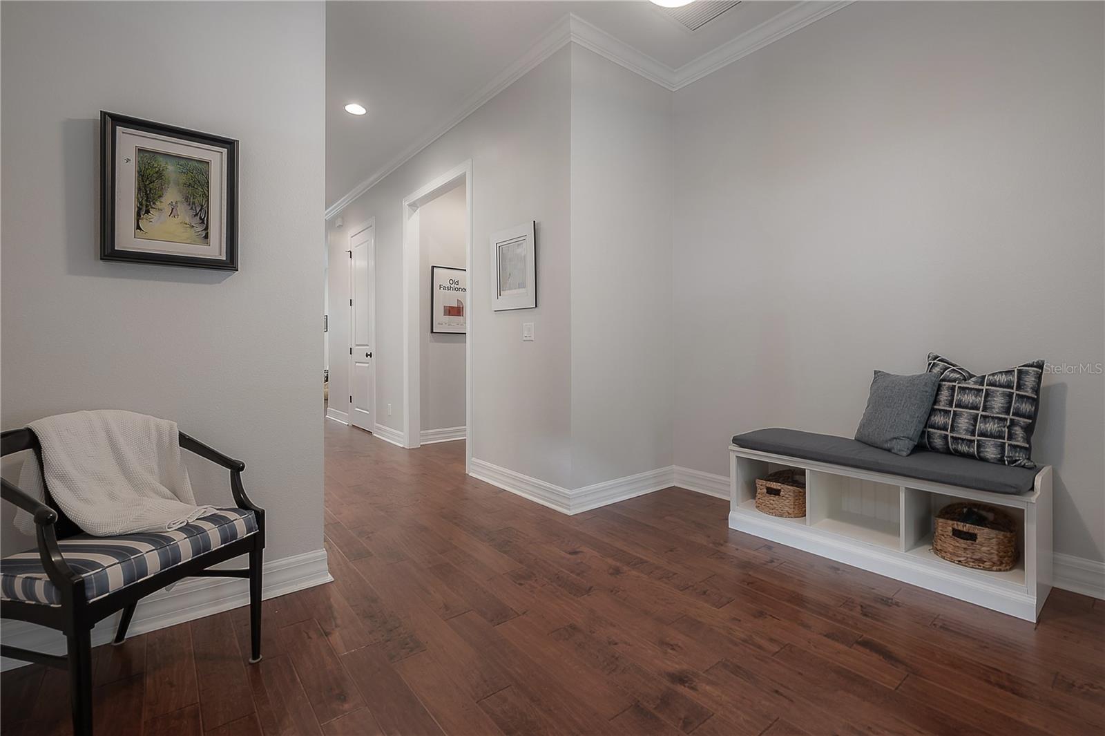2937 W BAYSHORE CT