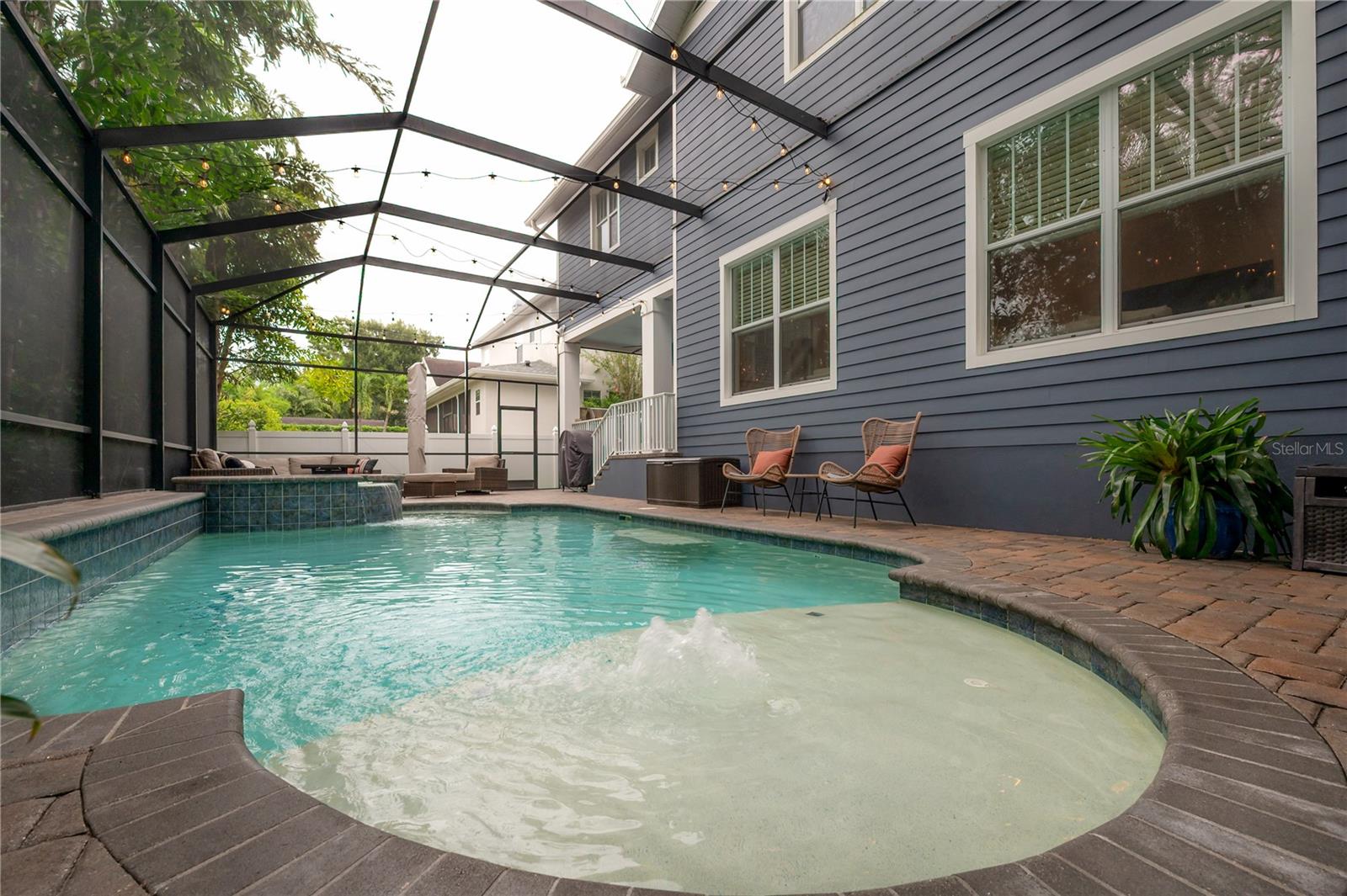 2937 W BAYSHORE CT