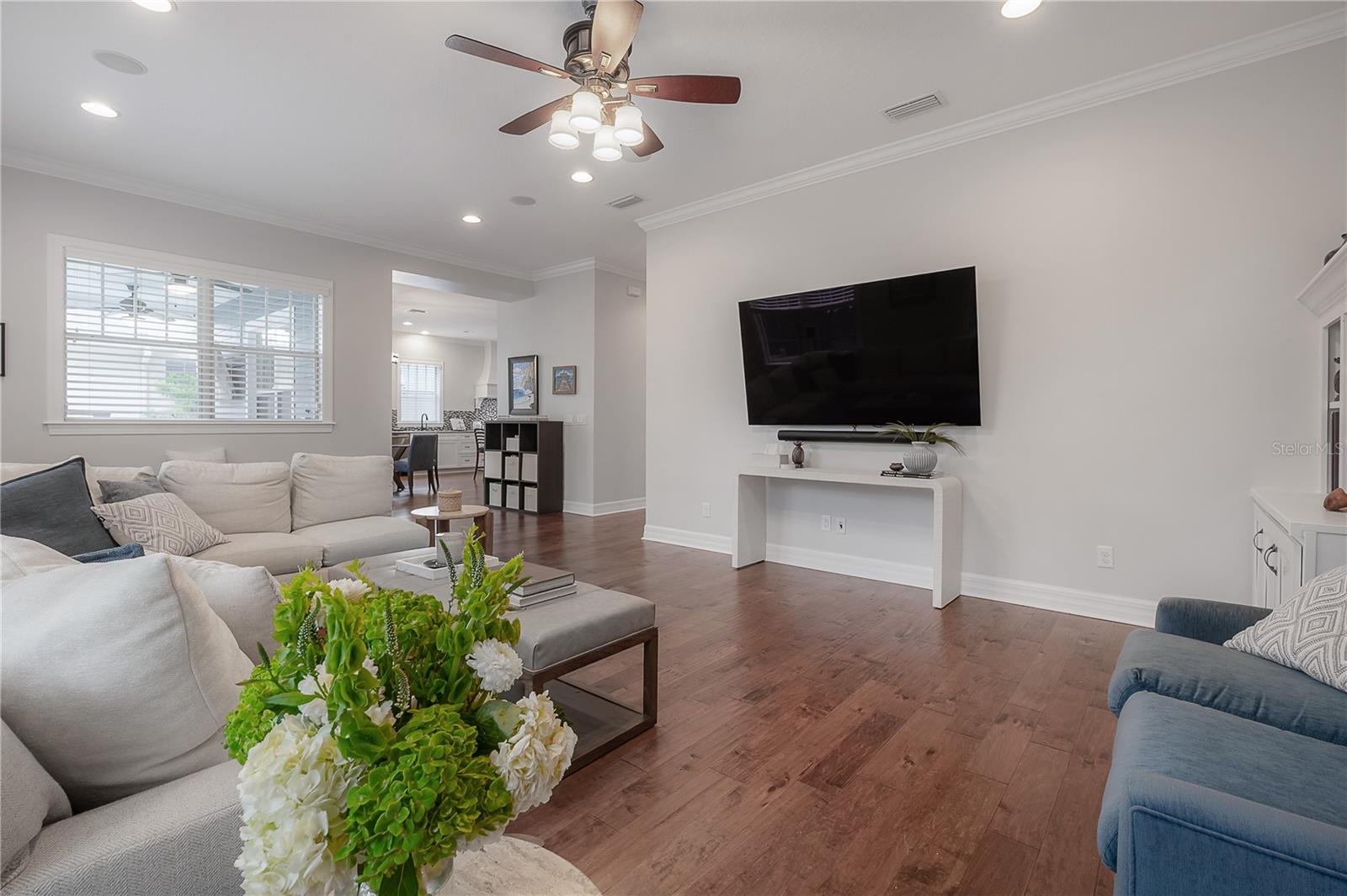 2937 W BAYSHORE CT