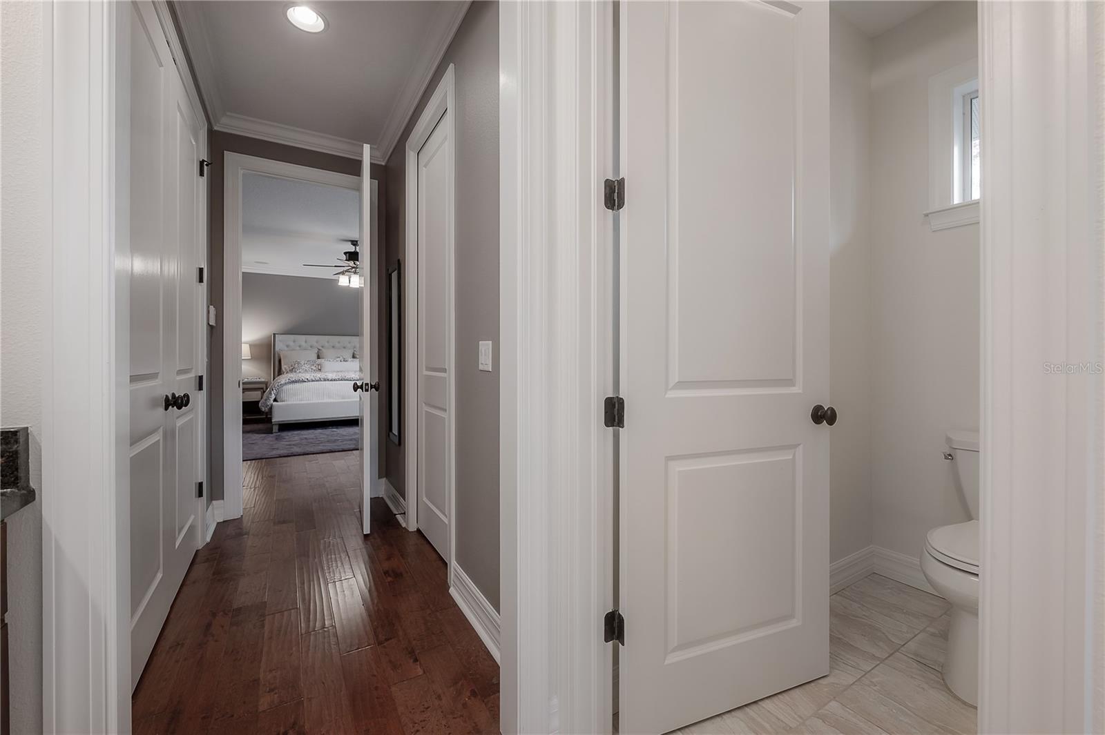 2937 W BAYSHORE CT