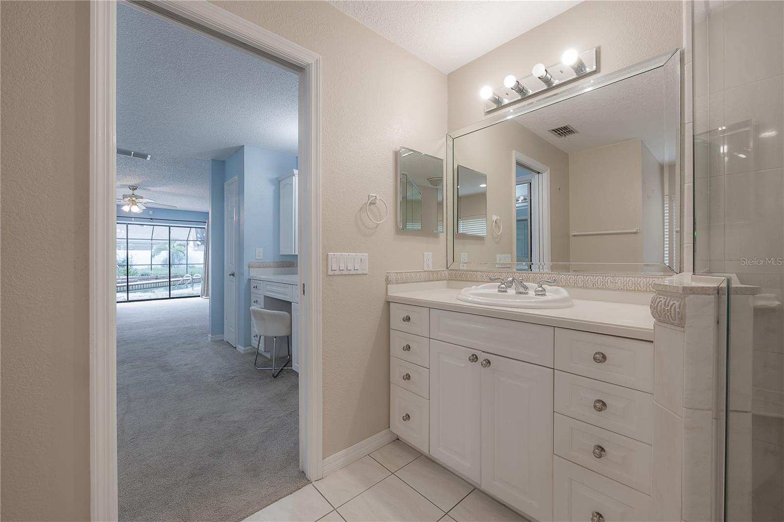 2637 WESTVIEW CT