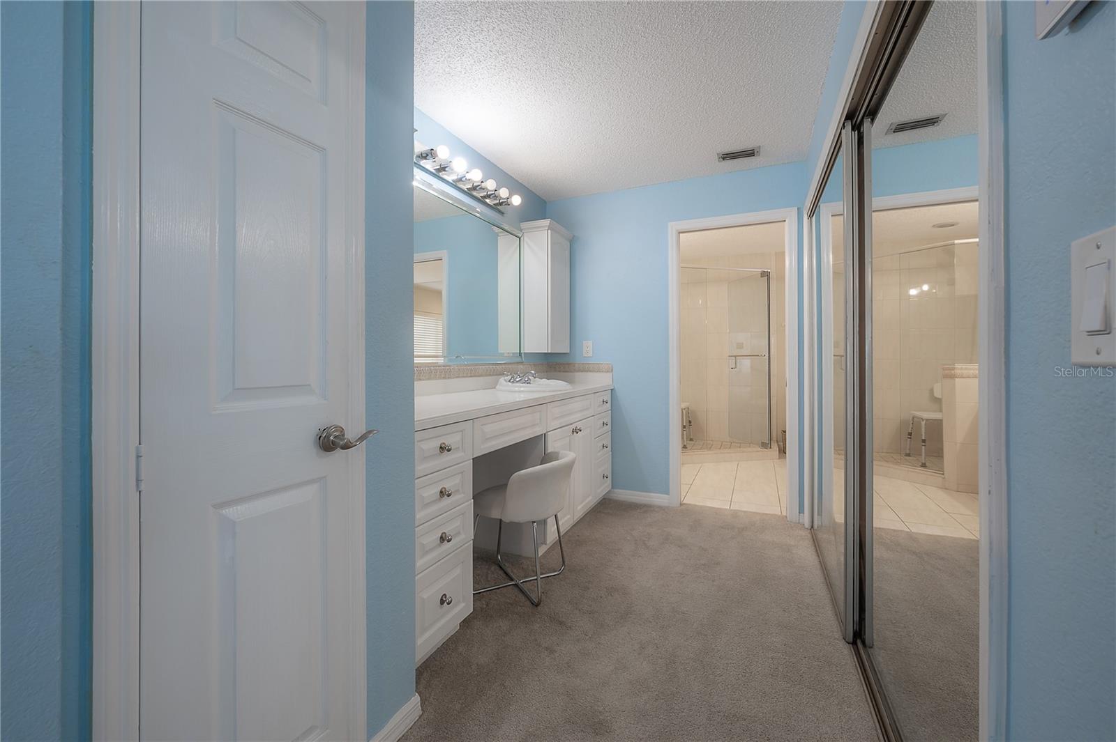2637 WESTVIEW CT