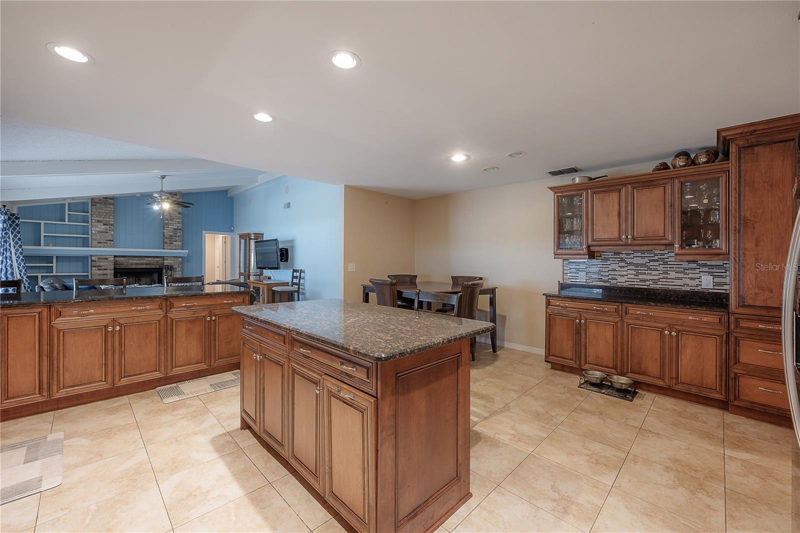 2637 WESTVIEW CT
