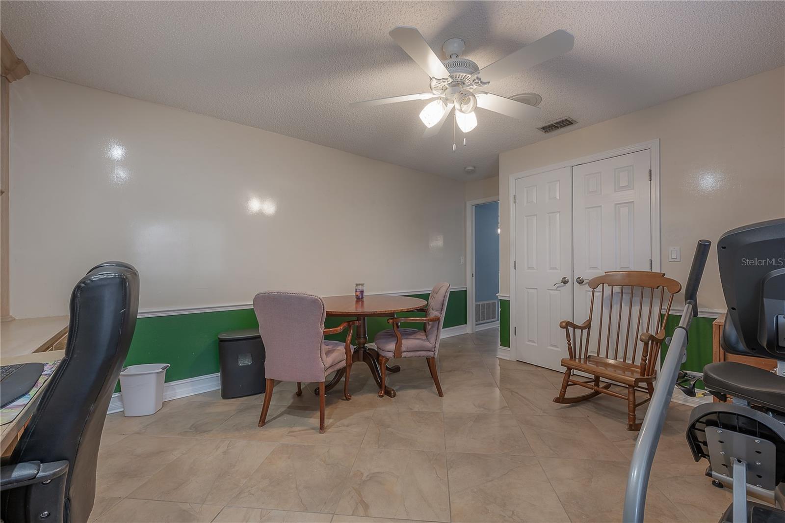 2637 WESTVIEW CT