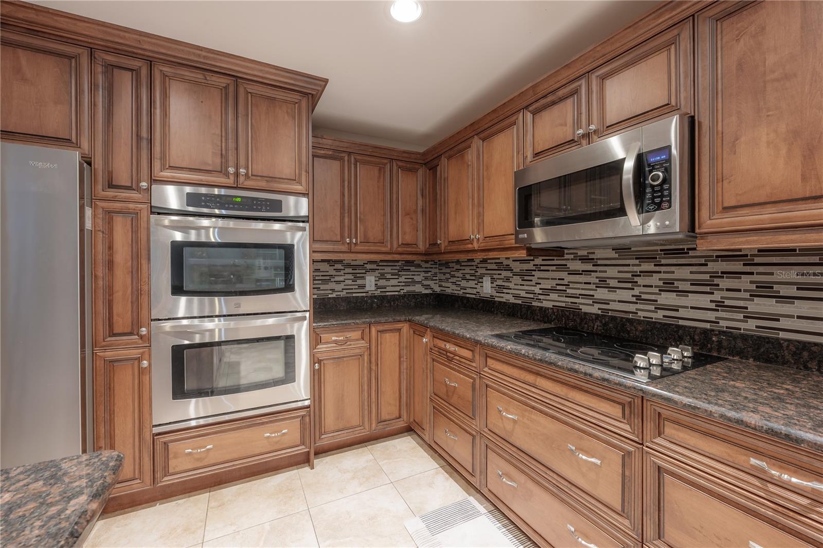 2637 WESTVIEW CT