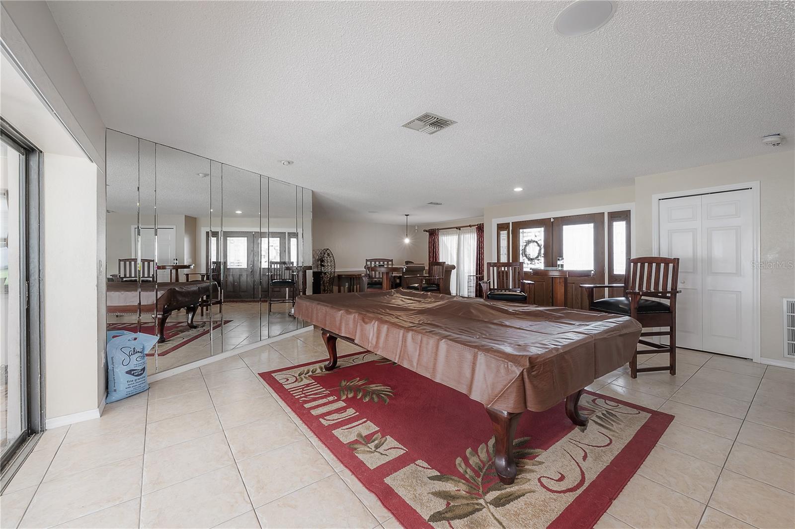 2637 WESTVIEW CT