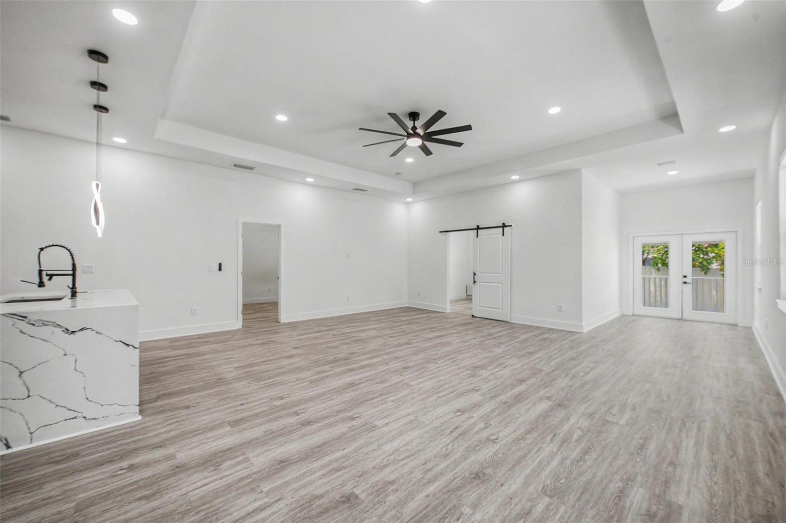 2305 W KENTUCKY AVE