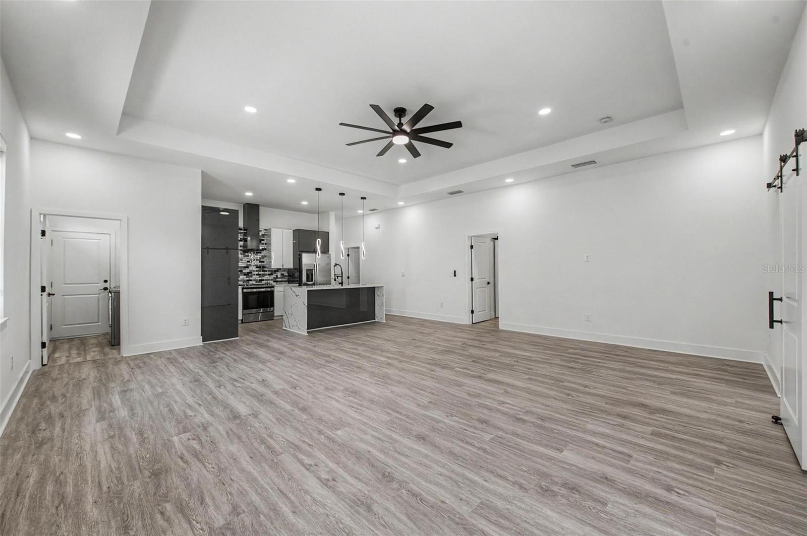 2305 W KENTUCKY AVE