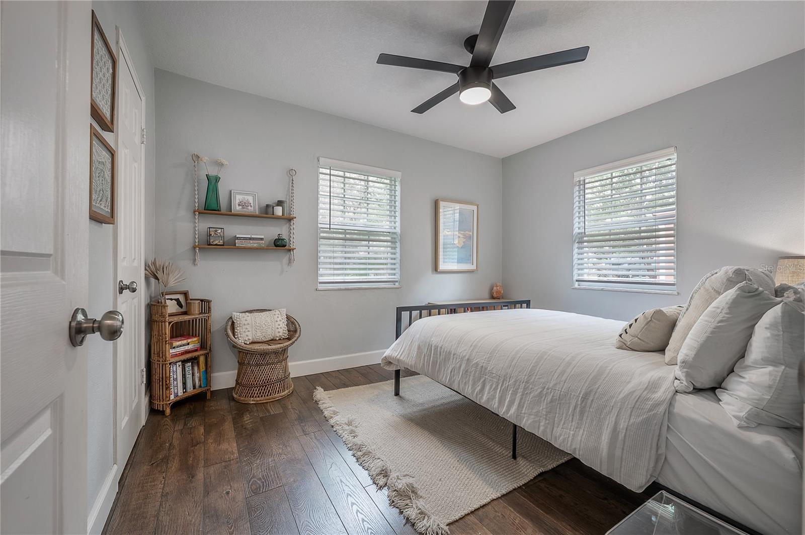 4008 W BAY VILLA AVE