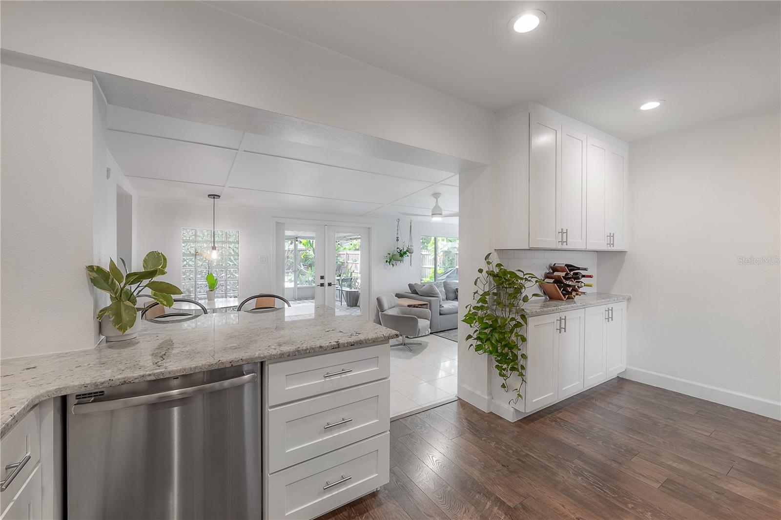 4008 W BAY VILLA AVE