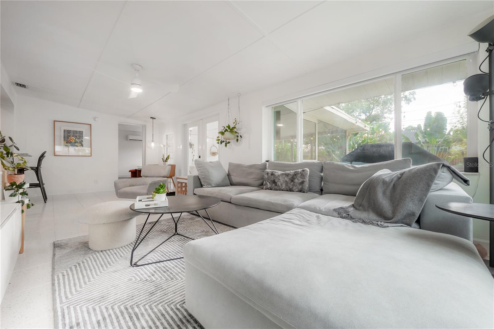 4008 W BAY VILLA AVE