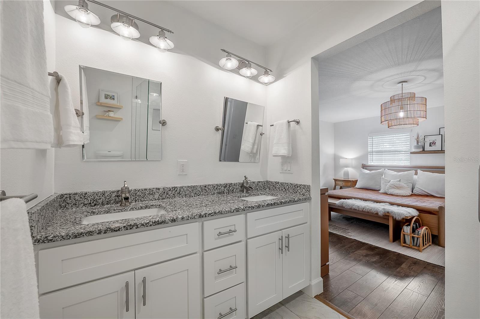 4008 W BAY VILLA AVE