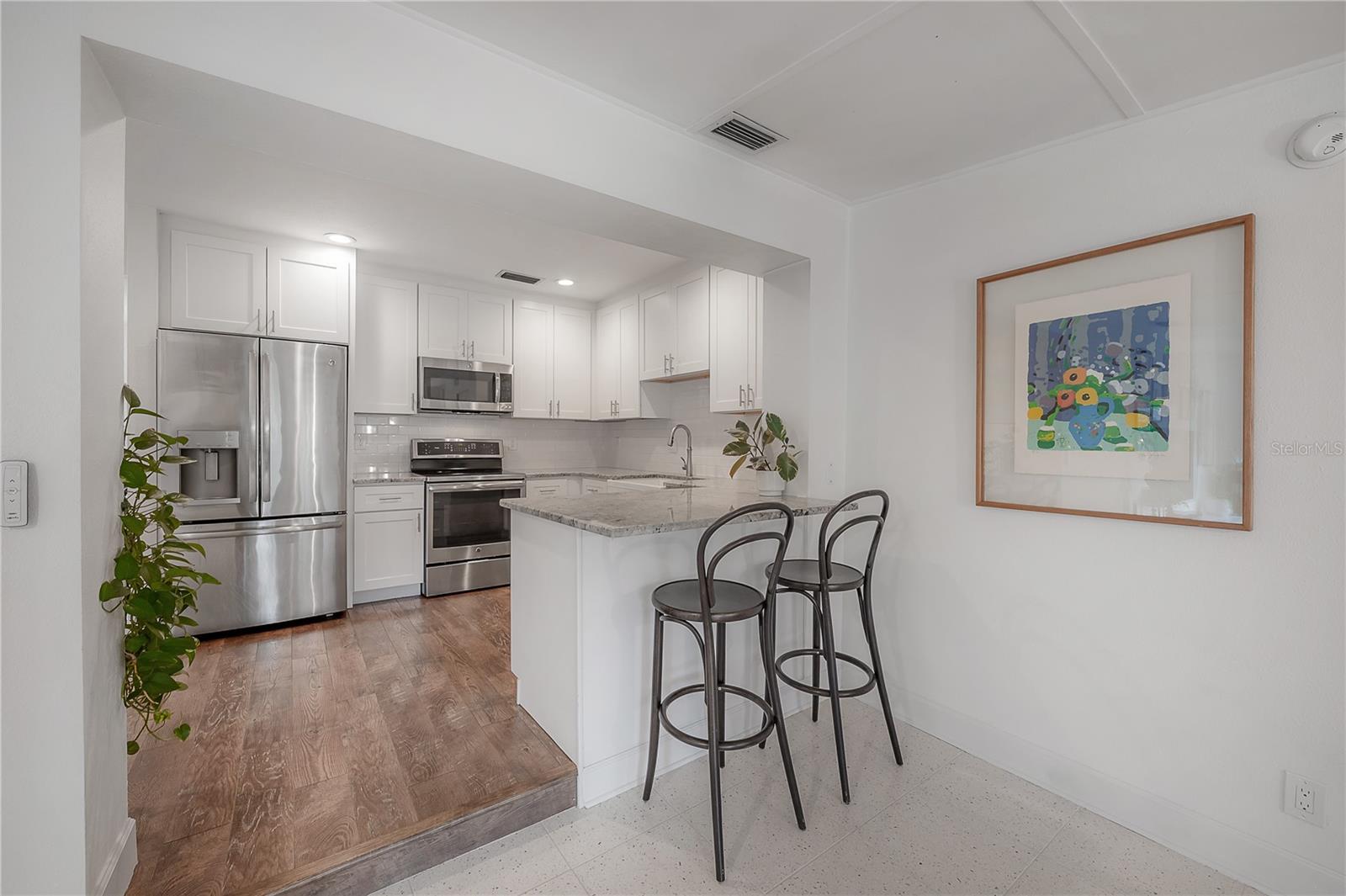 4008 W BAY VILLA AVE