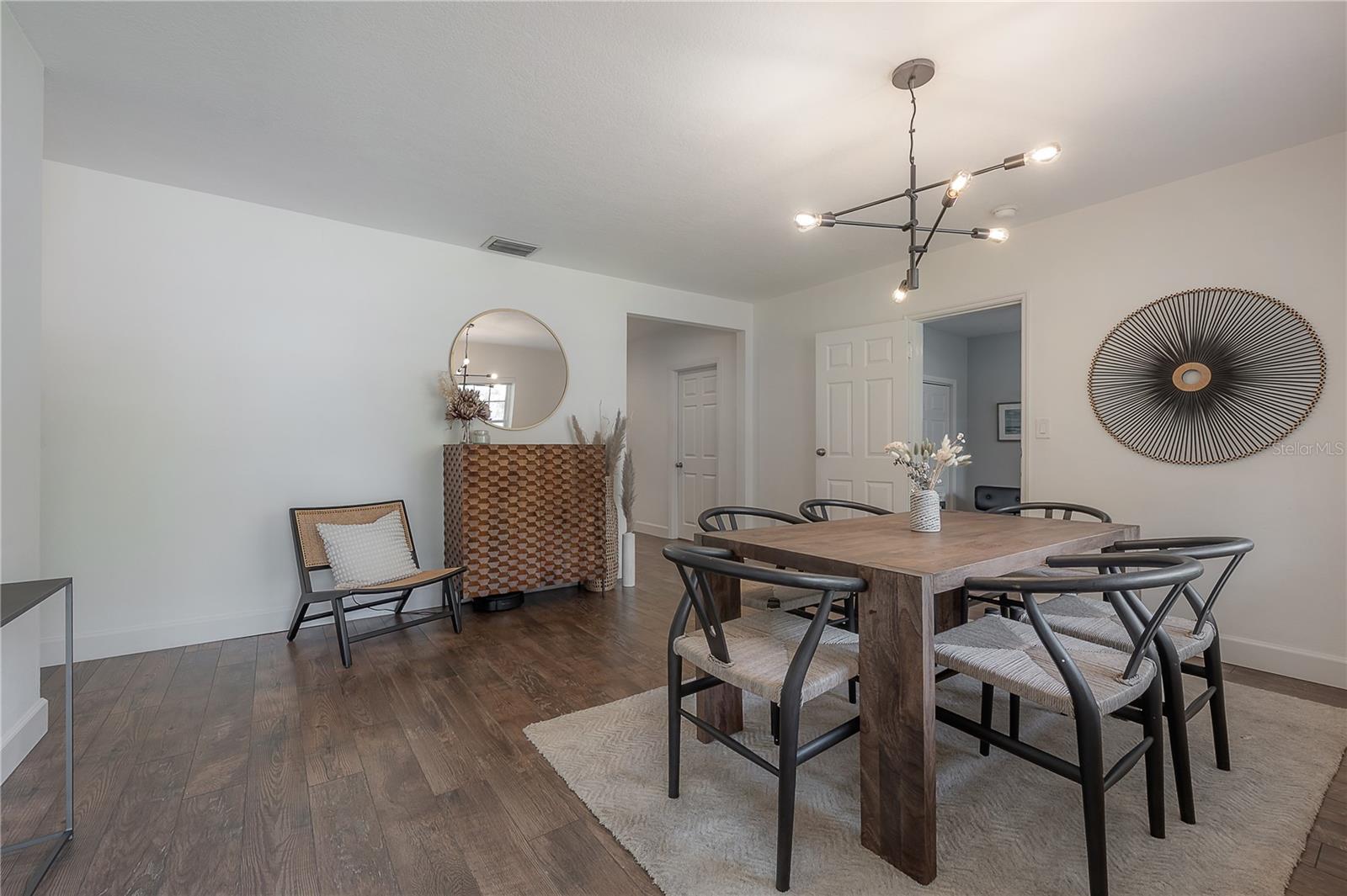 4008 W BAY VILLA AVE