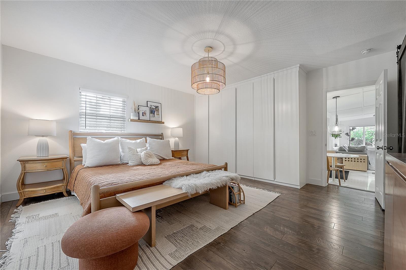 4008 W BAY VILLA AVE