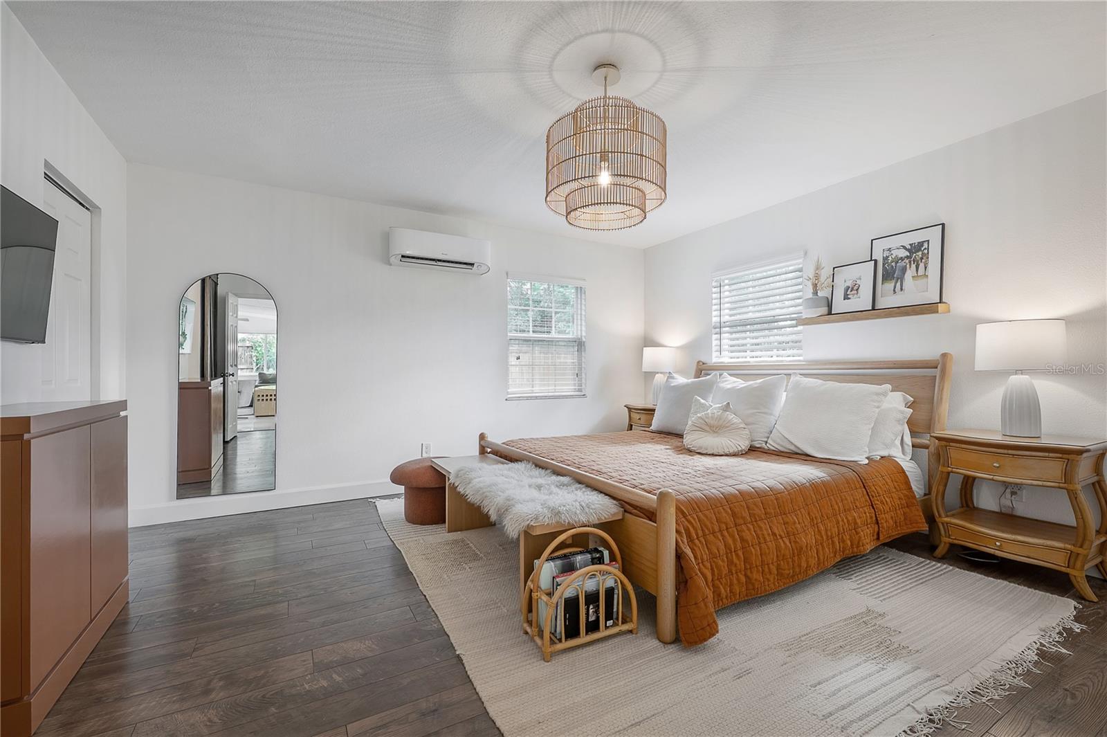 4008 W BAY VILLA AVE