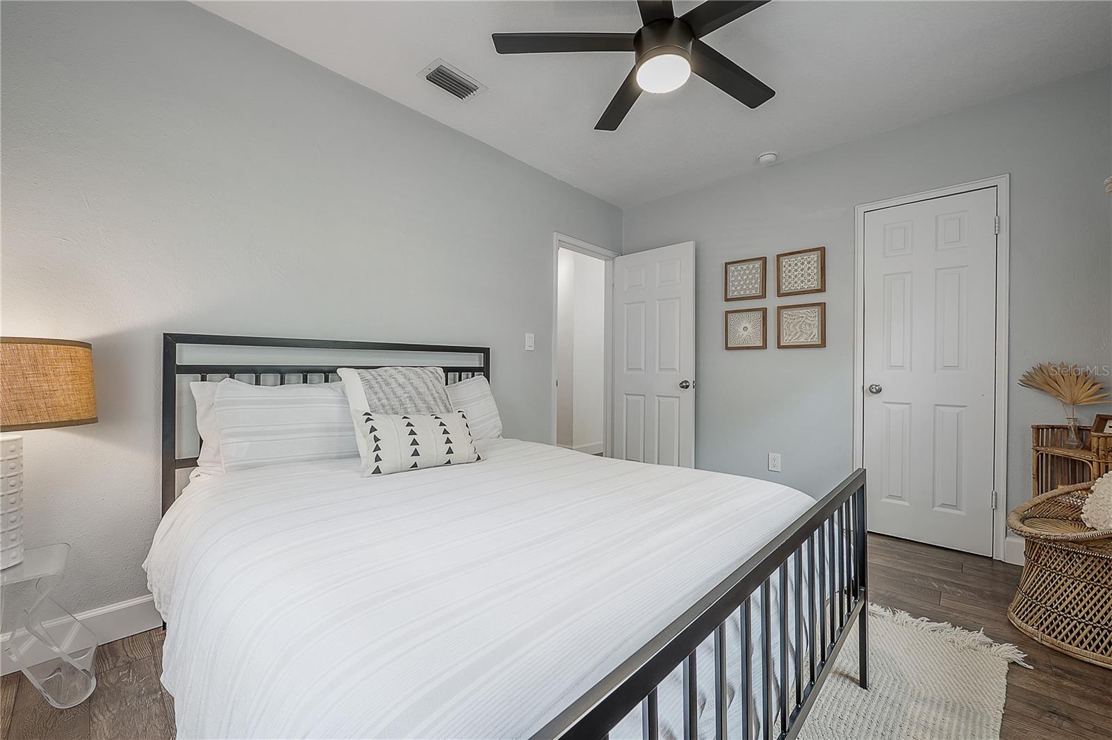 4008 W BAY VILLA AVE