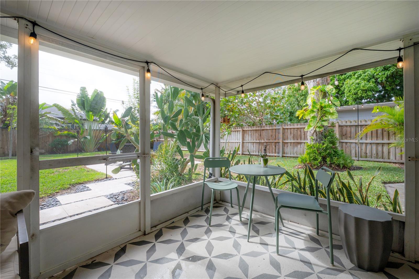 4008 W BAY VILLA AVE