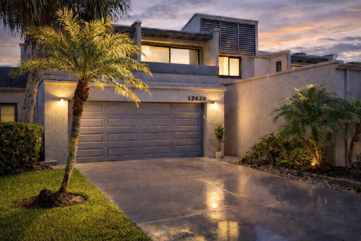 13629 TWIN LAKES LN