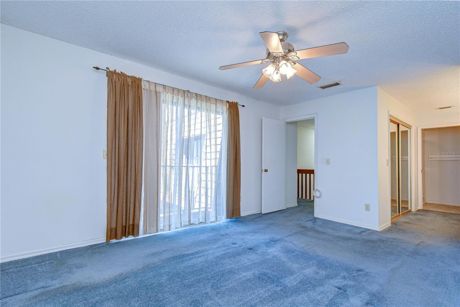 15406 E POND WOODS DR #15406