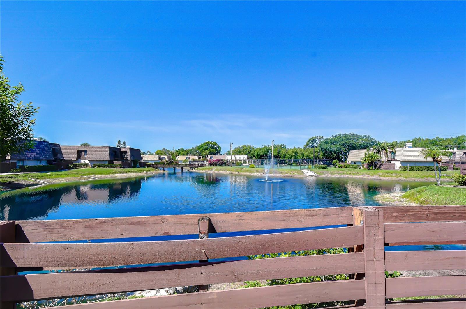 15406 E POND WOODS DR #15406