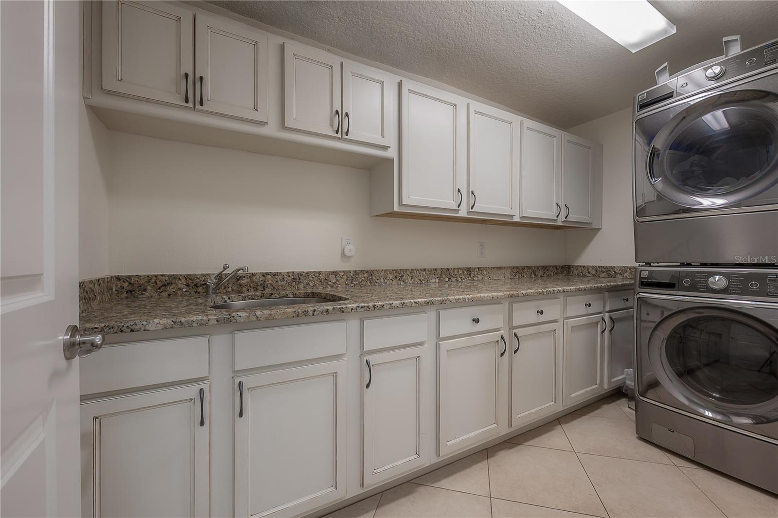 3108 W VILLA ROSA ST