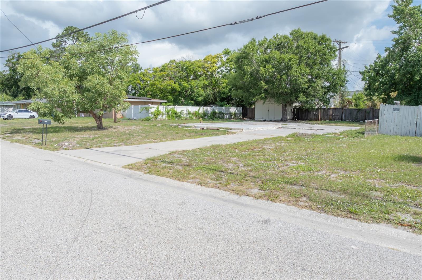 7006 THRASHER DR