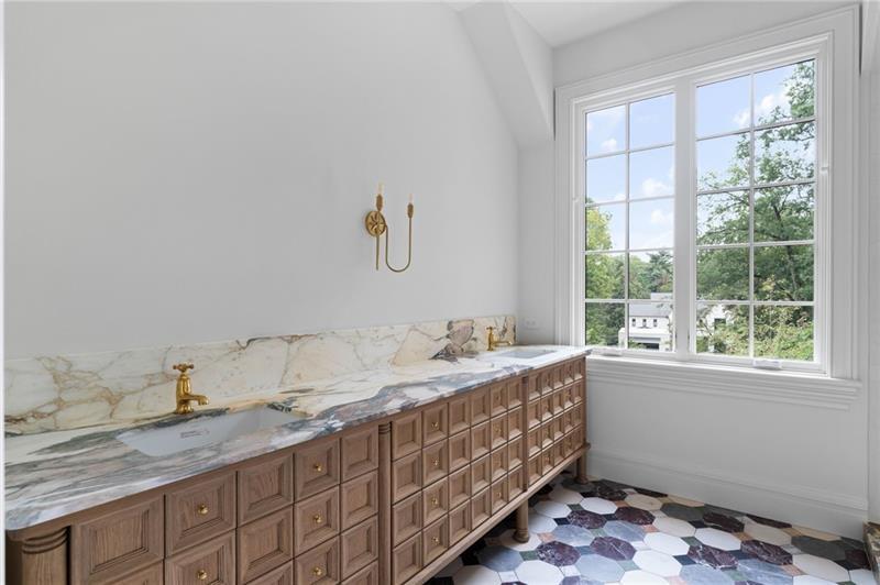 41 Blackland Road NW