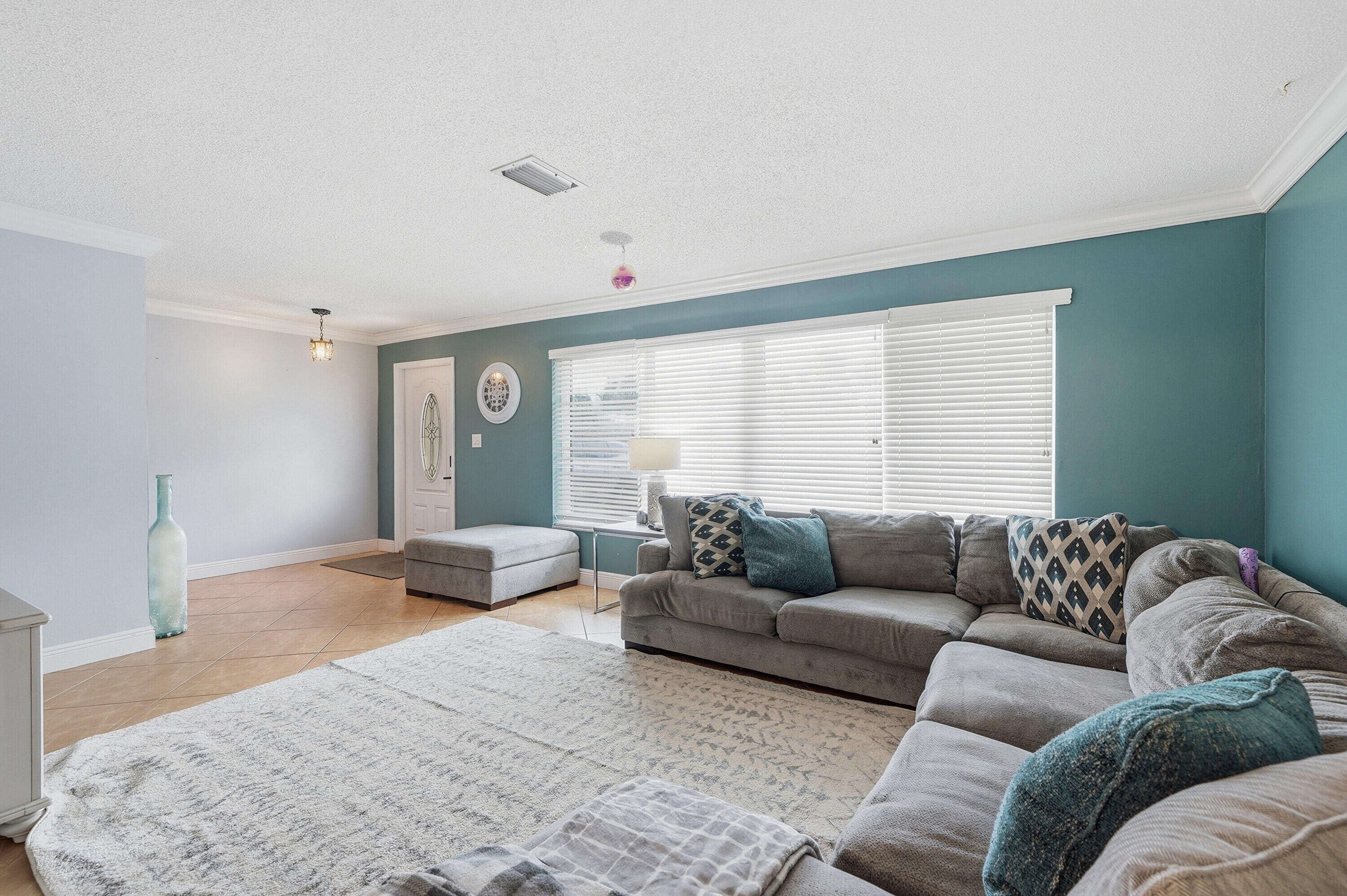 2301 NW 37th Avenue