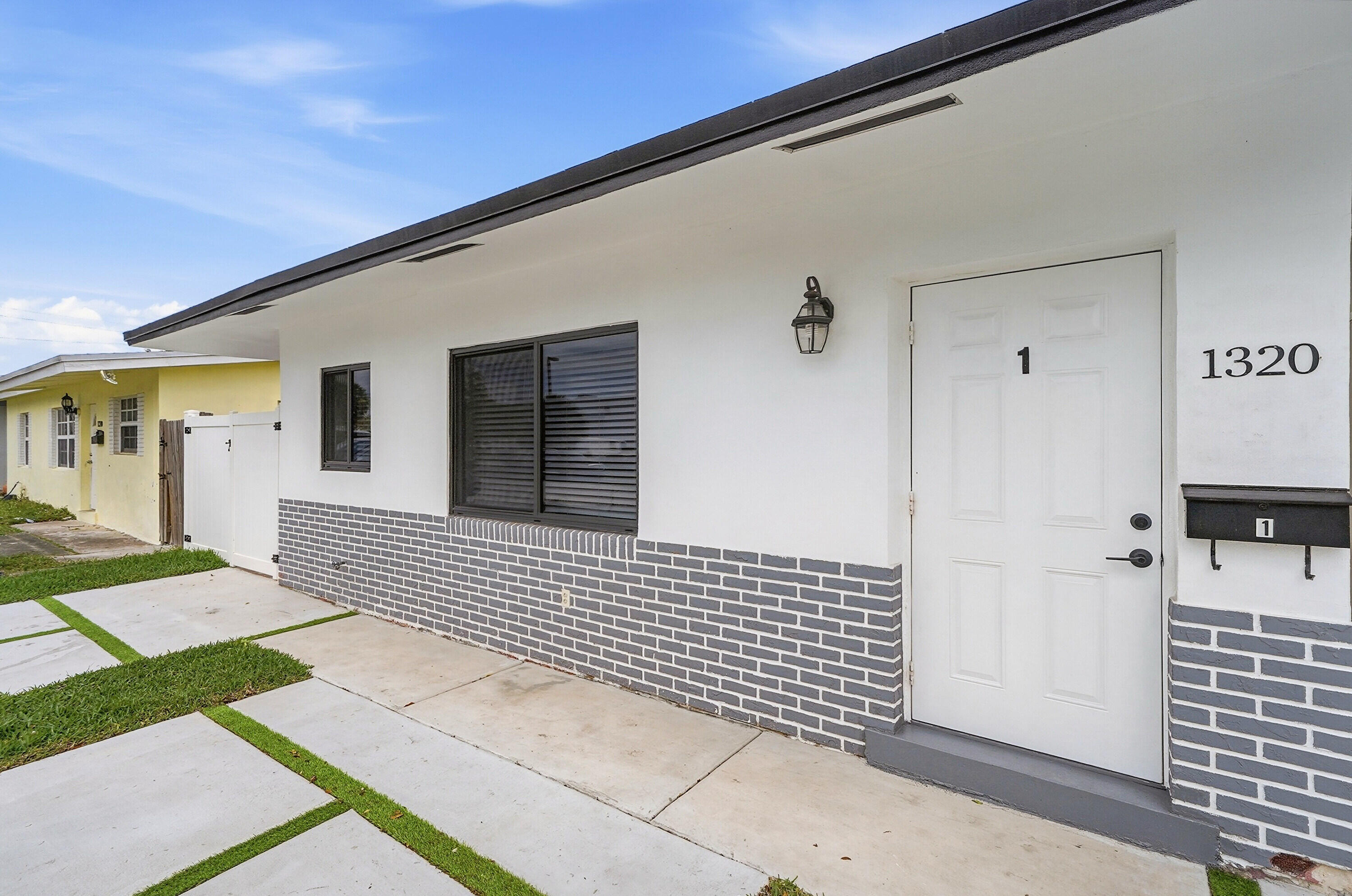 1320 SW 34th Avenue Unit 1