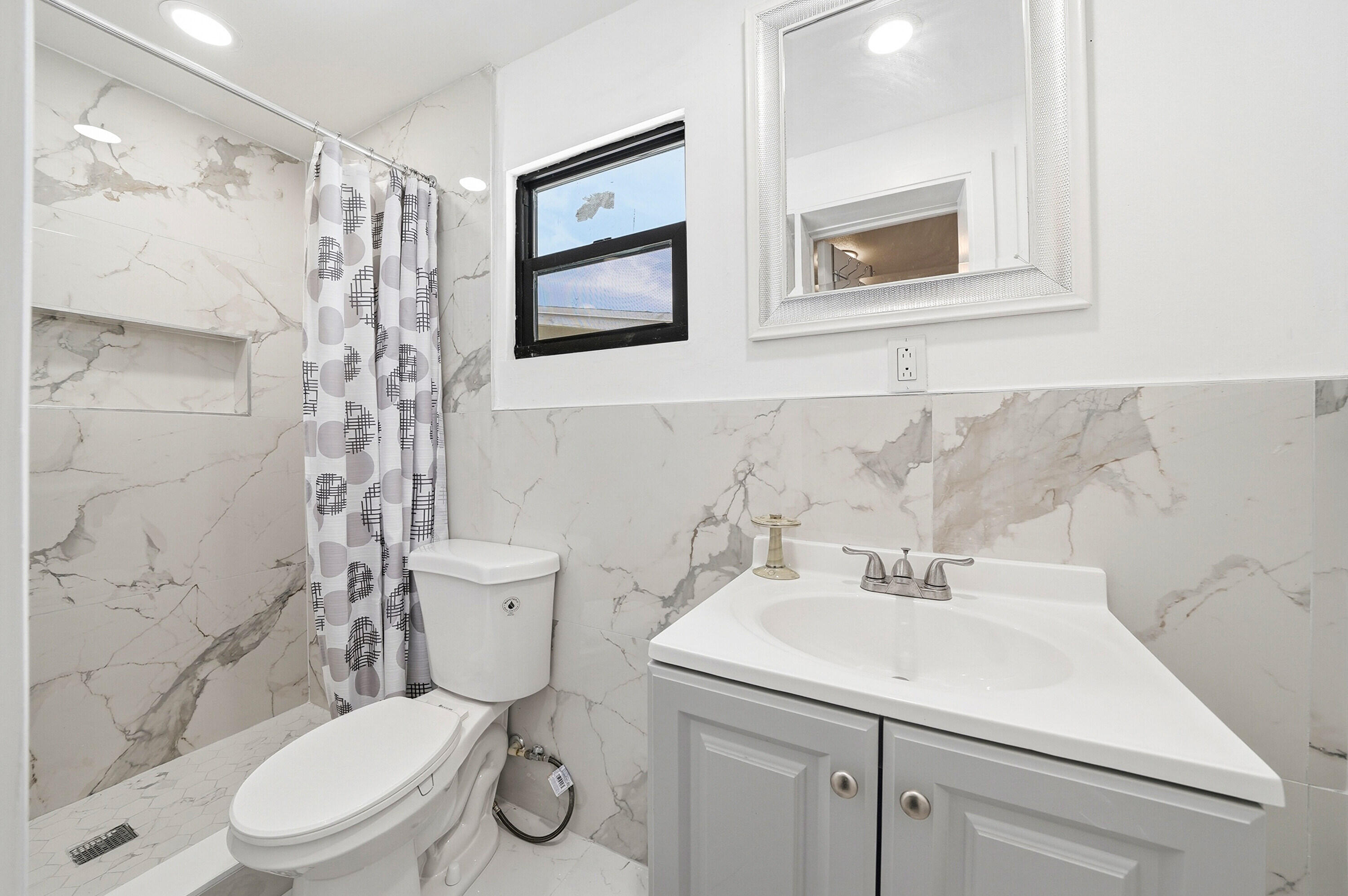 1320 SW 34th Avenue 2