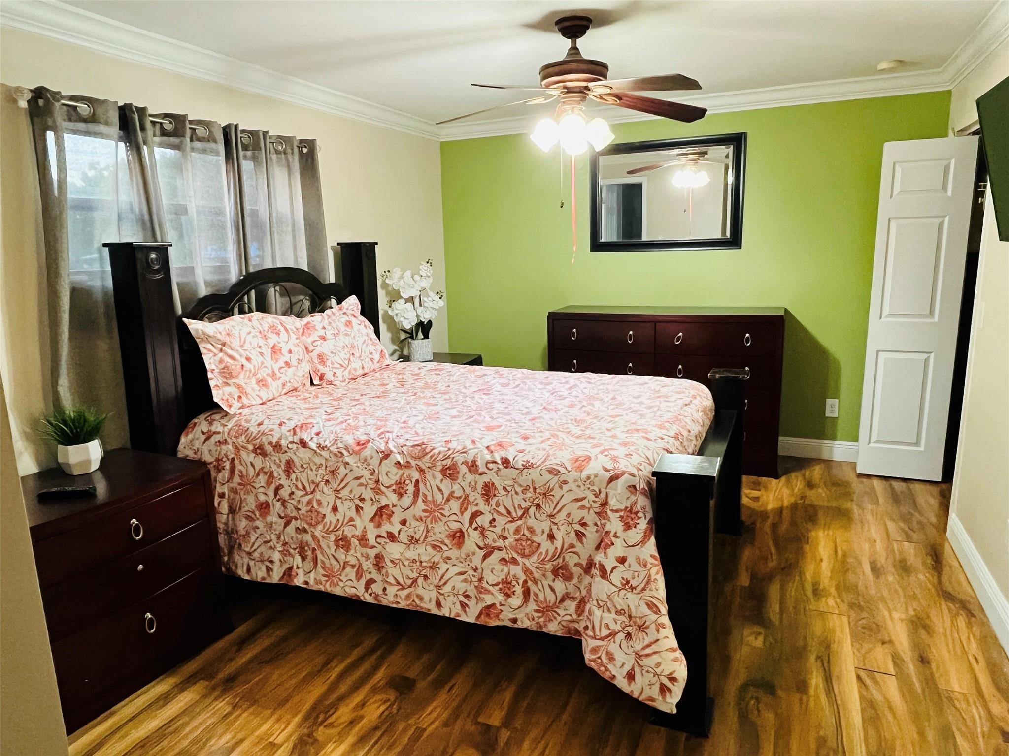703 Walnut Place