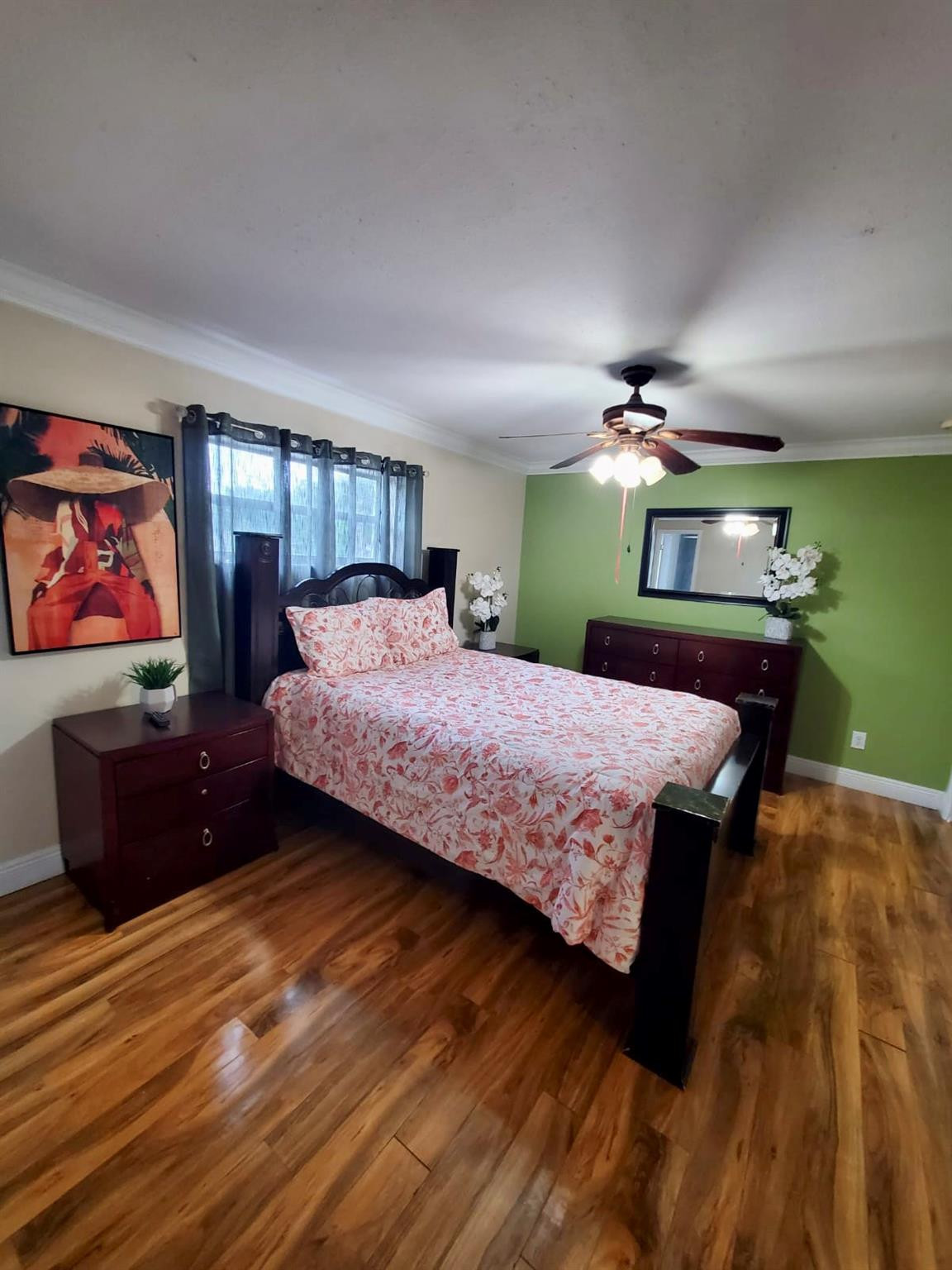 703 Walnut Place