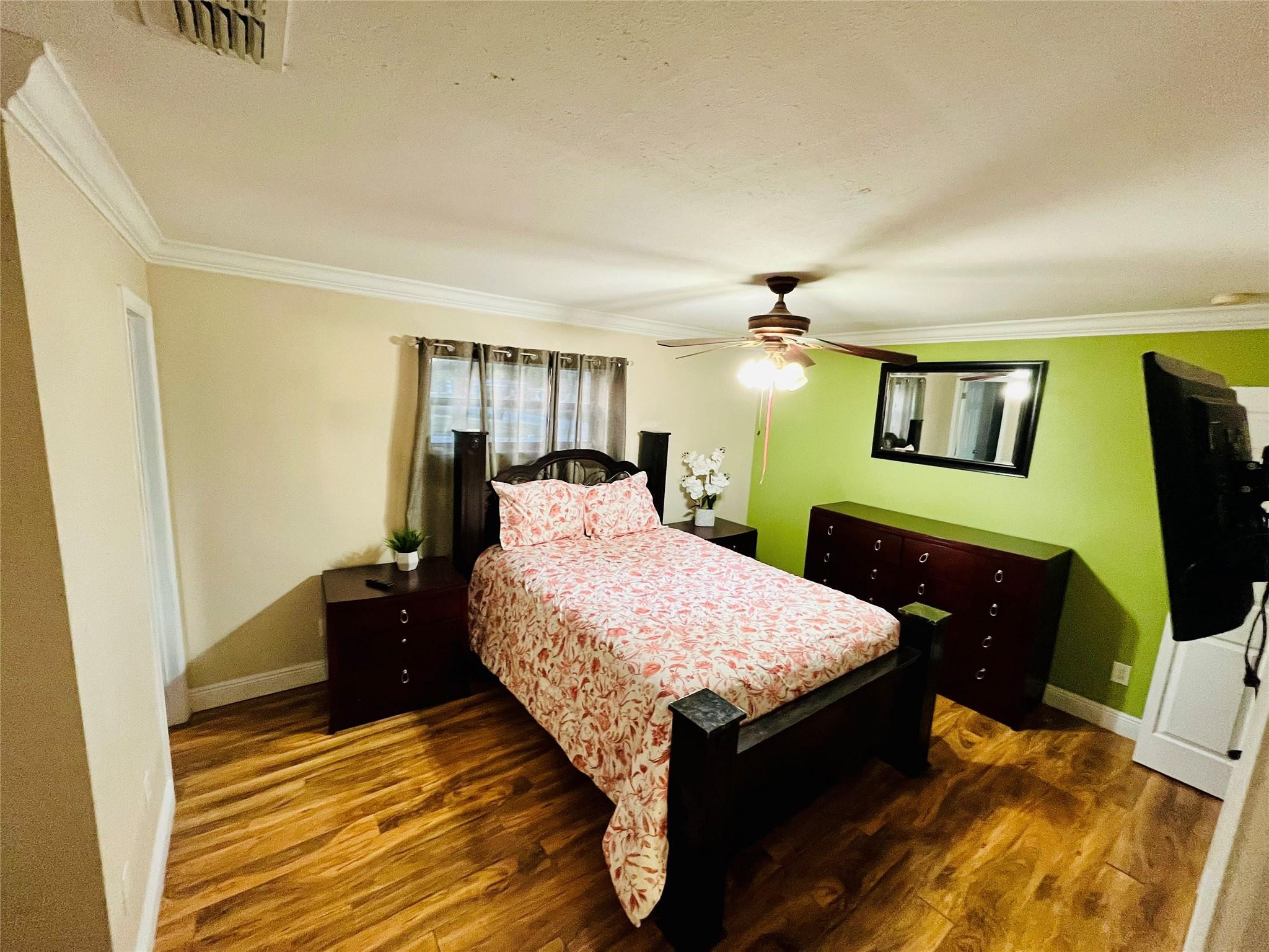 703 Walnut Place