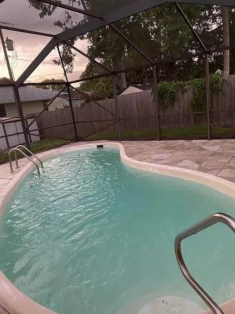 706 SE Alamanda Way