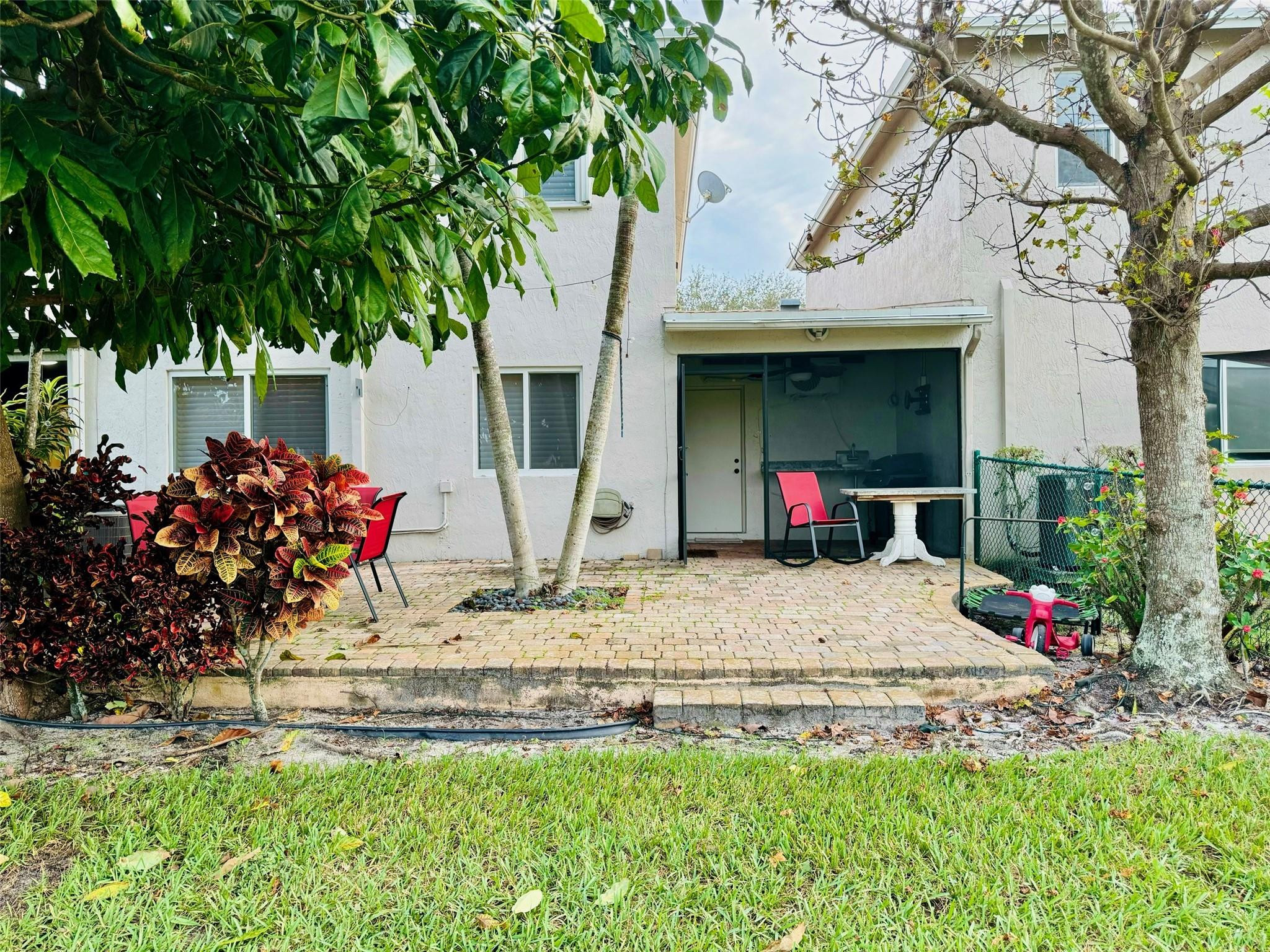 9571 Santa Rosa Drive 505