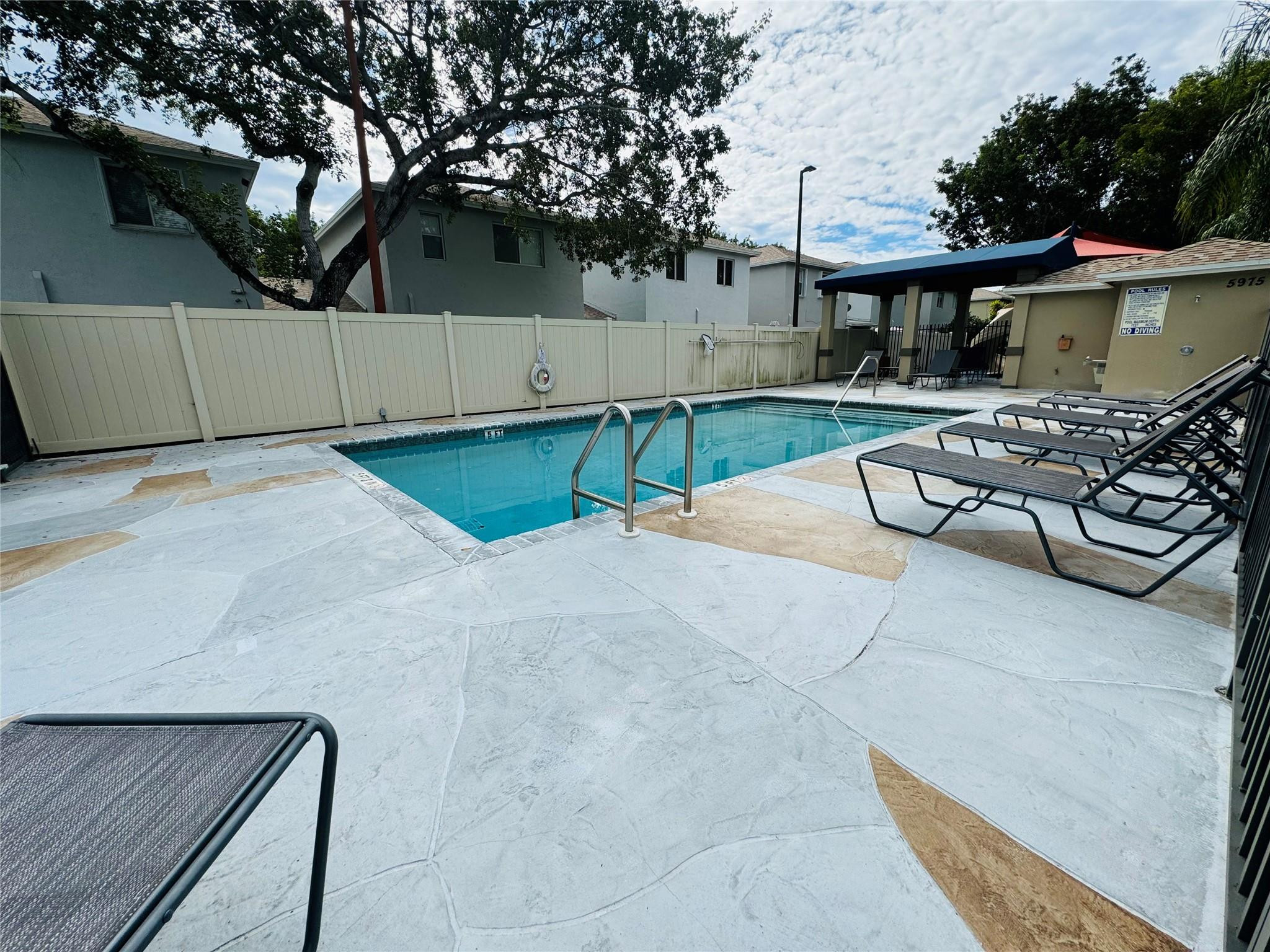 9571 Santa Rosa Drive 505