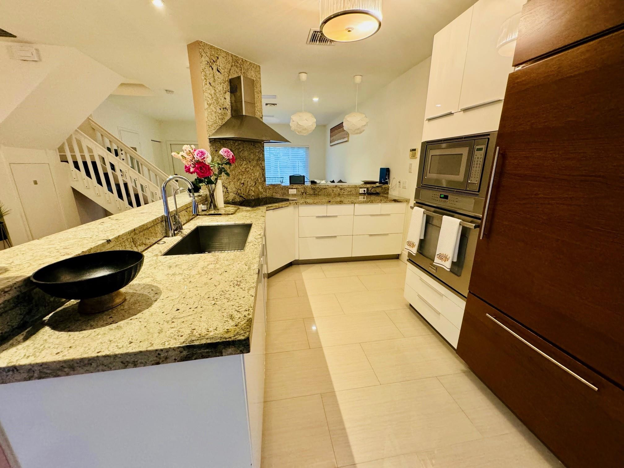 9571 Santa Rosa Drive 505