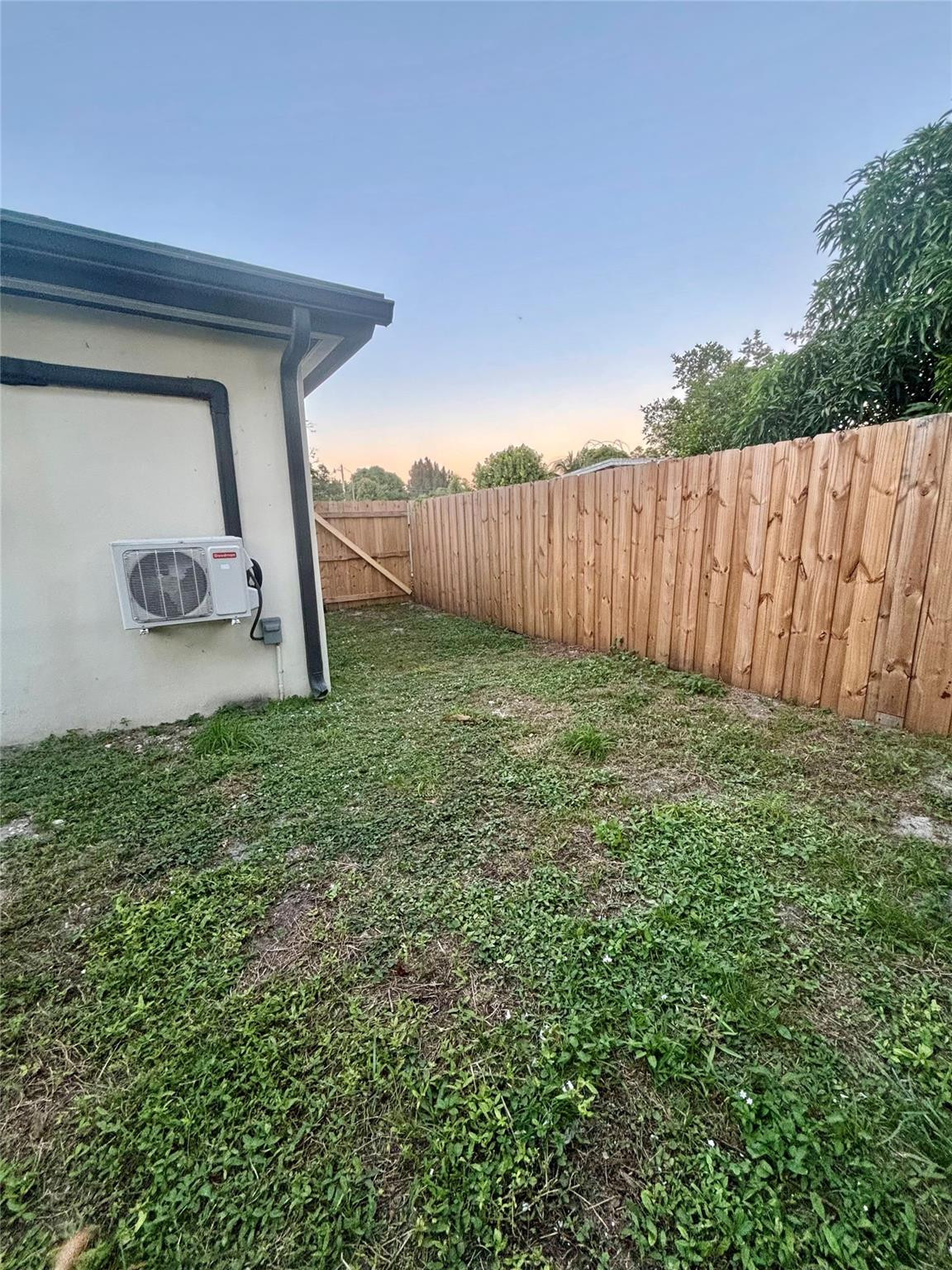 4380 SW 11th Street