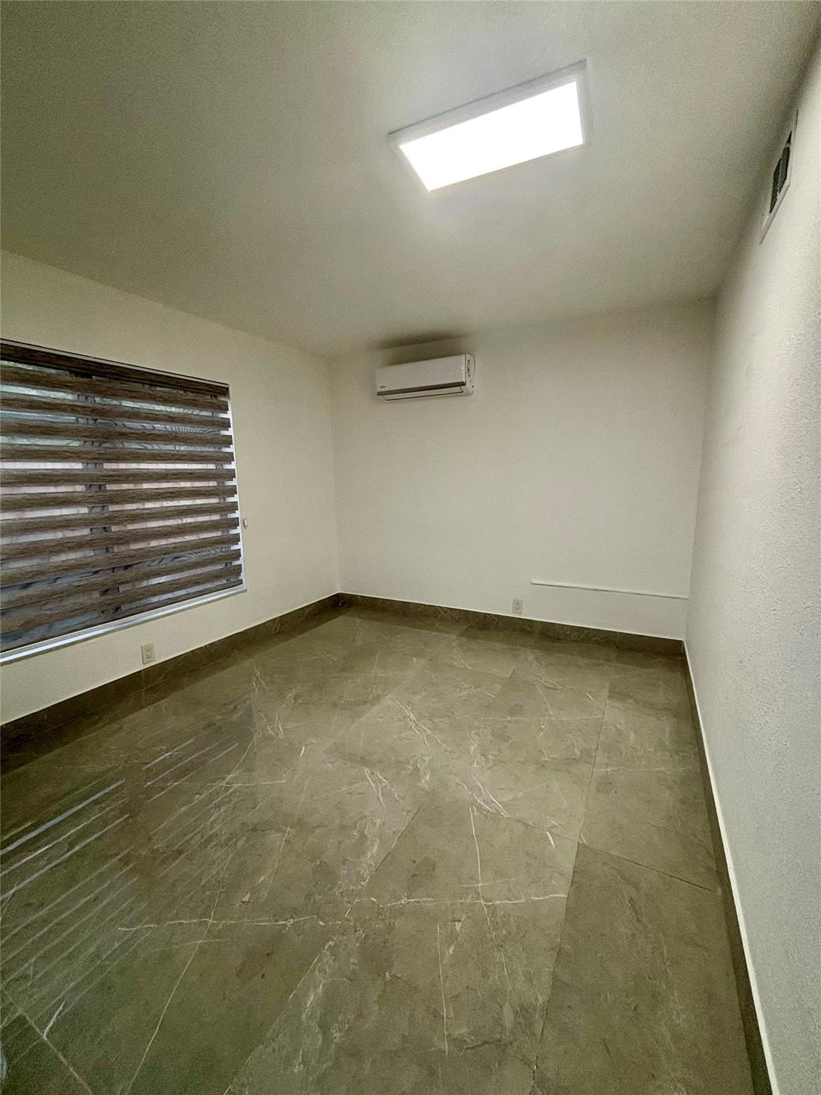 4380 SW 11th Street
