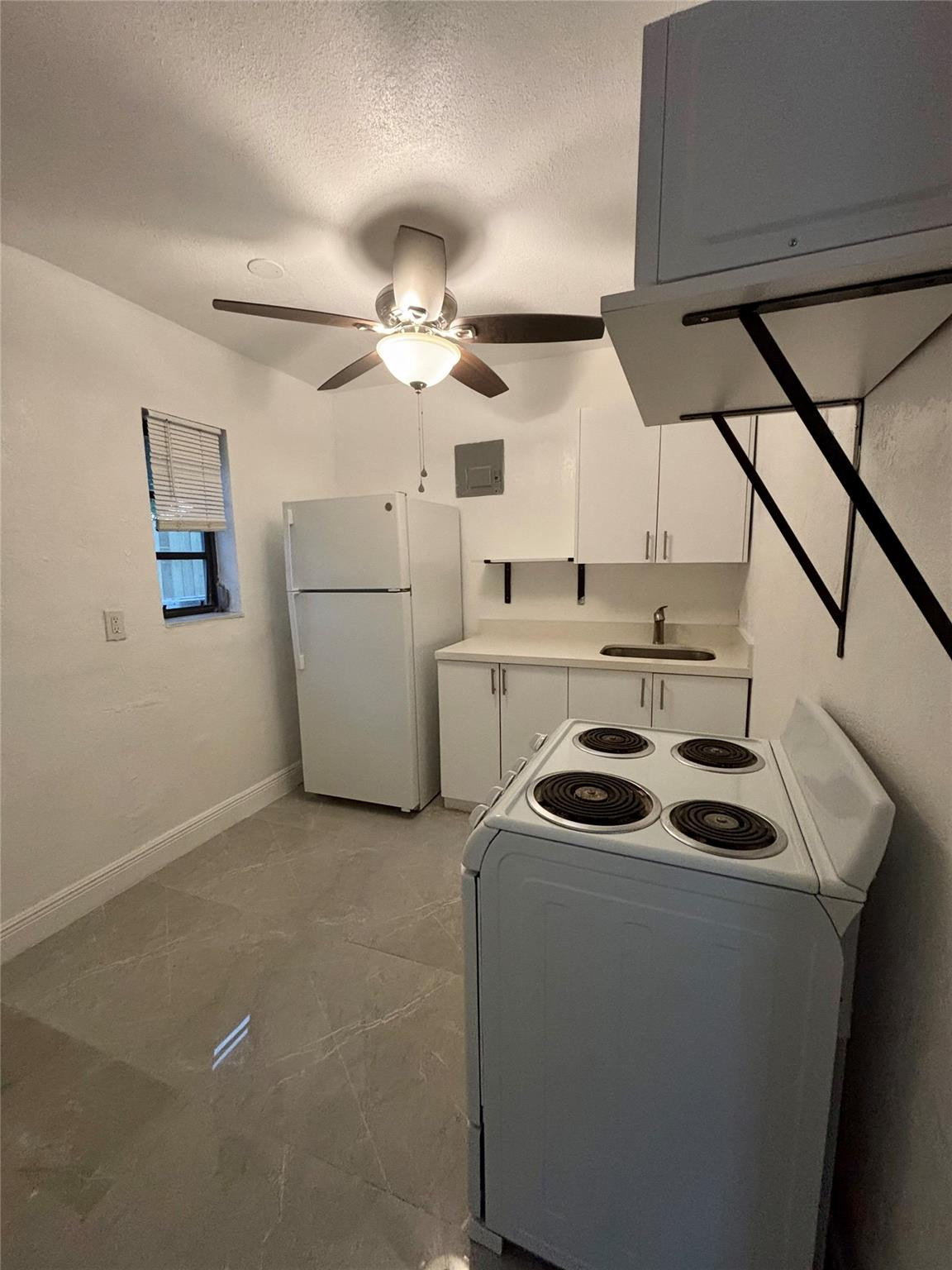 4380 SW 11th Street