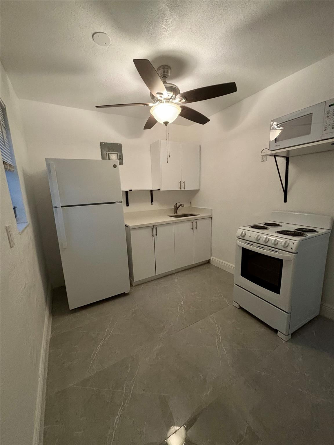 4380 SW 11th Street