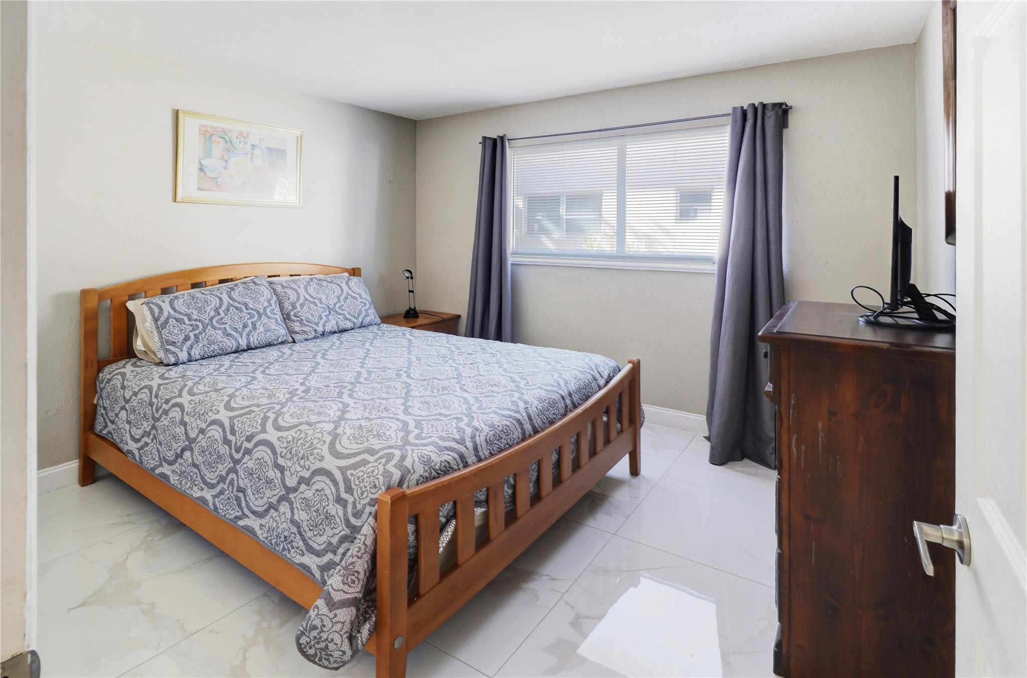 2715 NE 49th Street 101